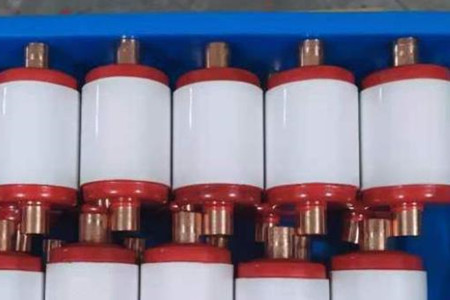 真空滅弧室的結(jié)構(gòu)、工作原理、特點以及應(yīng)用