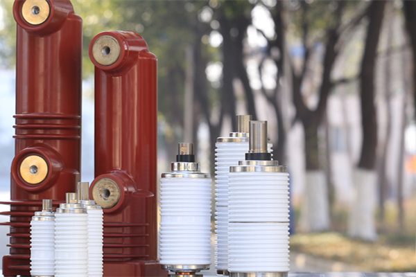 真空開(kāi)關(guān)管廠(chǎng)家難找嗎？建議這樣選廠(chǎng)家！